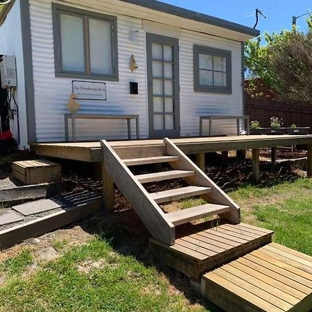 The Wandering Duck - Heritage Tiny House Strahan Buitenkant foto