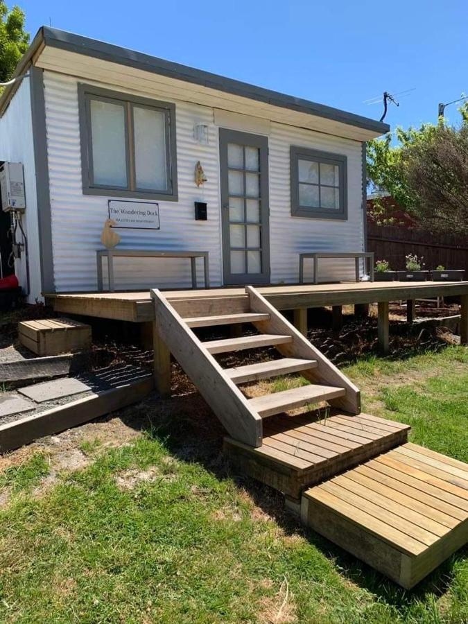 The Wandering Duck - Heritage Tiny House Strahan Buitenkant foto
